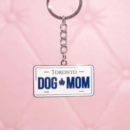 License Plate Dog Mom Keychain - Silver