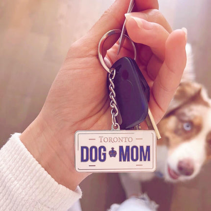 License Plate Dog Mom Keychain - Silver