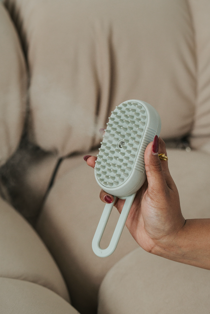 Dexypaws - Perfect Fur Spritz & Brush Pet Curry Comb For Pets - USB Rechargeable